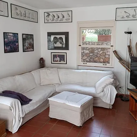 Σπίτι διακοπών Charming House In With Fireplace And Sunny Terrace
